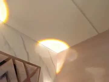 Sarastonesx  live sex cam