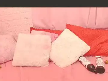 Suzan_30  live sex cam