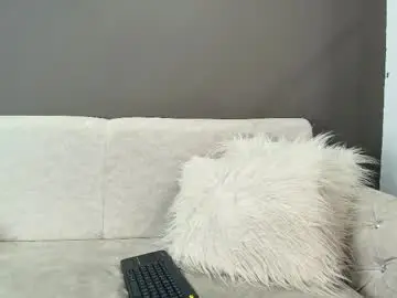 Zoee_8  live sex cam