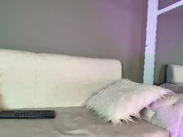 Zoee_8  live sex cam