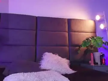 Zoee_8  live sex cam