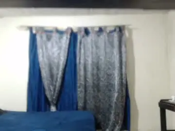 Bella_luna34  live sex cam