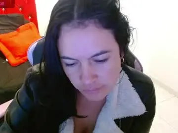 Cristal1609  live sex cam
