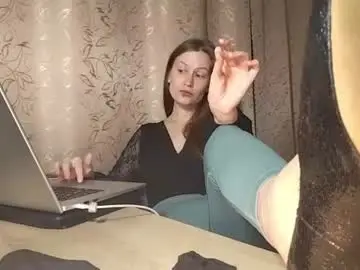 Honeyy_bun  live sex cam
