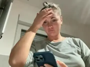 Linka555  live sex cam