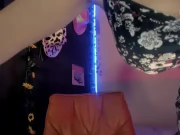 Lucymagical  live sex cam