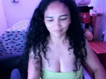 Rayza_mature_  live sex cam