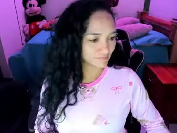 Rayza_mature_  live sex cam