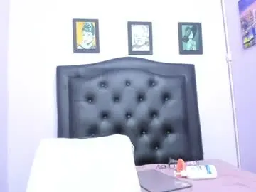 Sexy_candy18x  live sex cam