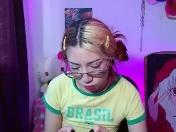 Squirt_charlotte  live sex cam