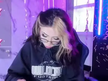 Squirt_charlotte  live sex cam
