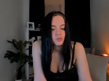 Ariathorn  live sex cam