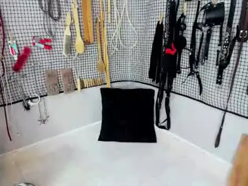 Bdsm_meduza  live sex cam