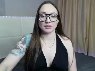 Carolineglow_  live sex cam