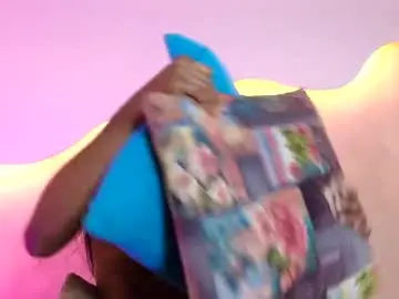 Kloee_12  live sex cam