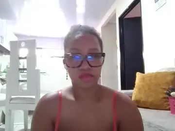 Meganhotxx2  live sex cam