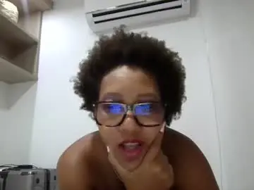 Meganhotxx2  live sex cam