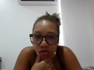 Meganhotxx2  live sex cam