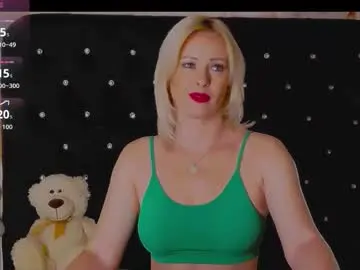 Oliviashaw22  live sex cam