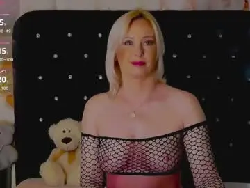 Oliviashaw22  live sex cam