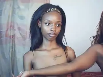 Sexyzuriel  live sex cam