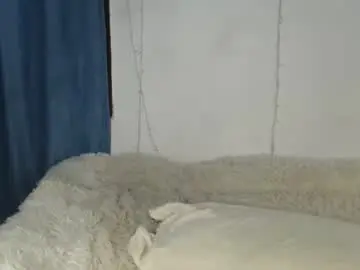 Sexyzuriel  live sex cam