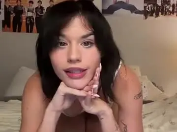 Thebellaharts  live sex cam