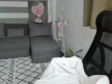 Iamababygal  live sex cam