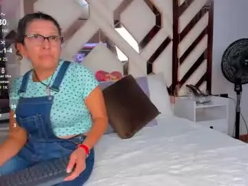 Keyla_milf  live sex cam