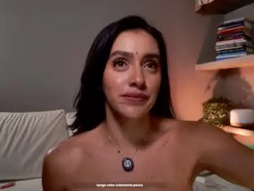 Milana_desire  live sex cam