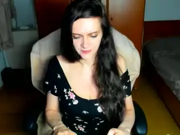 Sexqueen1111  live sex cam