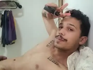 Viniciuk234  live sex cam