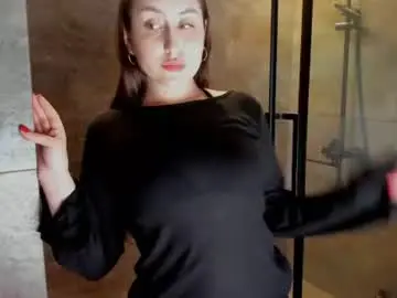 Elyra_noir  live sex cam