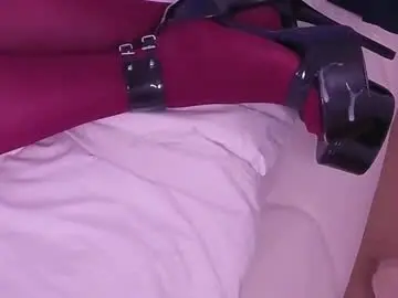 Emilybirkin  live sex cam