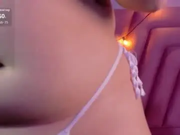 Innocenthazel  live sex cam