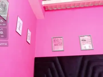 Innocenthazel  live sex cam