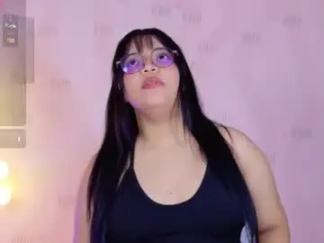 Innocenthazel  live sex cam