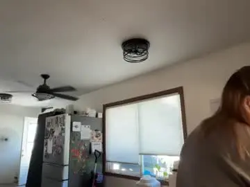 Maroon_moon  live sex cam