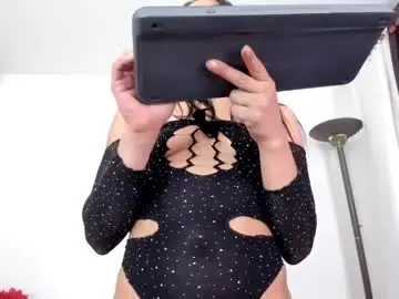 Miarobertsmilf  live sex cam