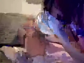 Quinnyelena  live sex cam