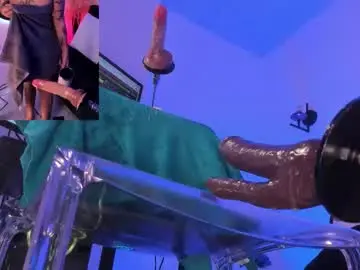 Raven_blackk  live sex cam