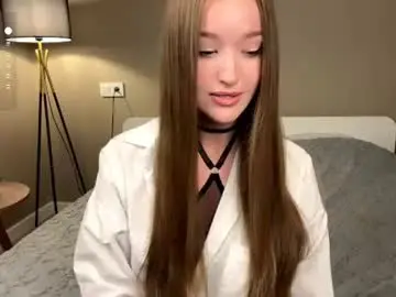 Tinkibinky  live sex cam