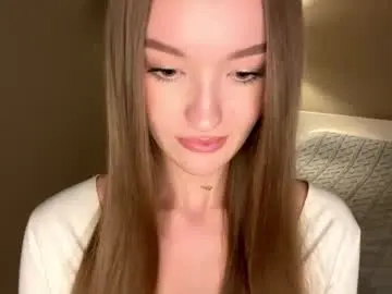 Tinkibinky  live sex cam