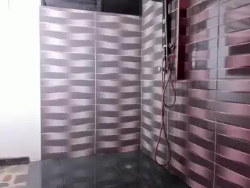 Yuliandmari  live sex cam