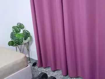 Yuno_amunet  live sex cam