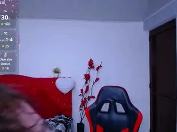 Cristal_horny19  live sex cam