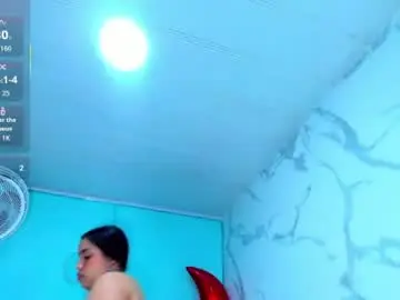 Cristal_horny19  live sex cam