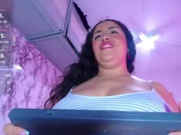 Cristal_horny19  live sex cam