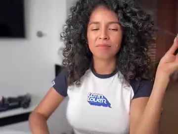 Illaroom  live sex cam