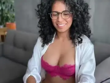 Illaroom  live sex cam